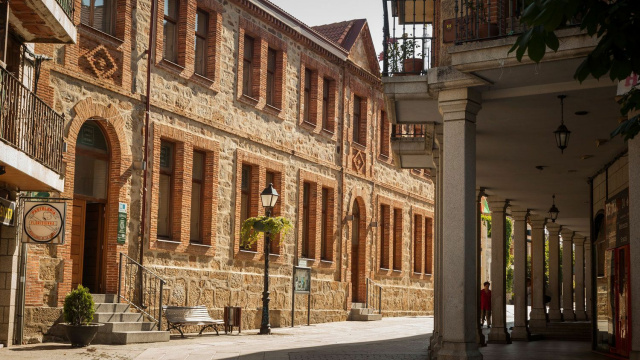 From Miraflores de la Sierra to Soto del Real via the Nuestra Señora del Rosario Chapel
